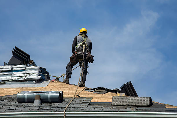 Professional Roofing technician working in Oceanside, OR